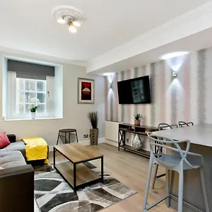 Ultra Modern, West End Village, Refurbished 1 Bed Edimburgo