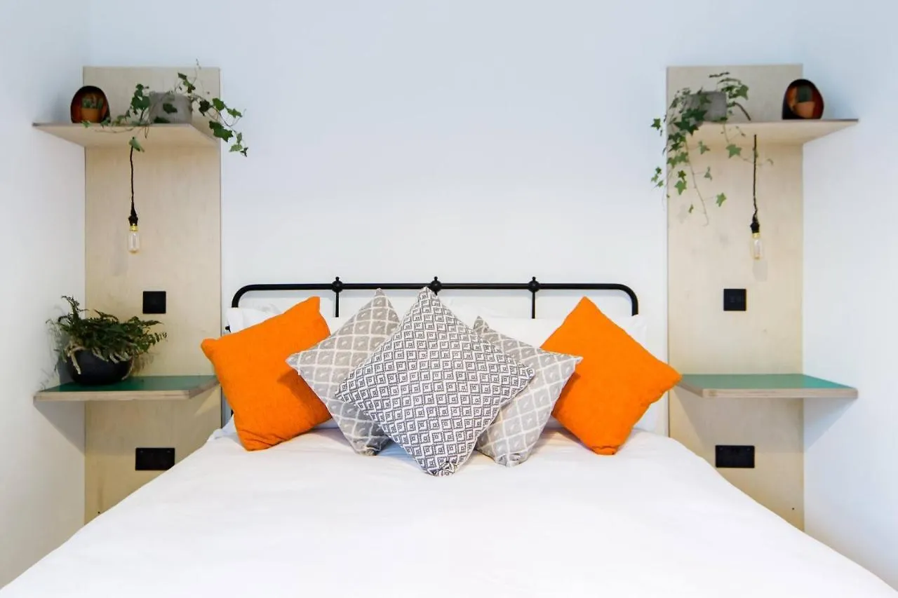 The Plywood Flat, Modern Style In A Traditional Tenement location